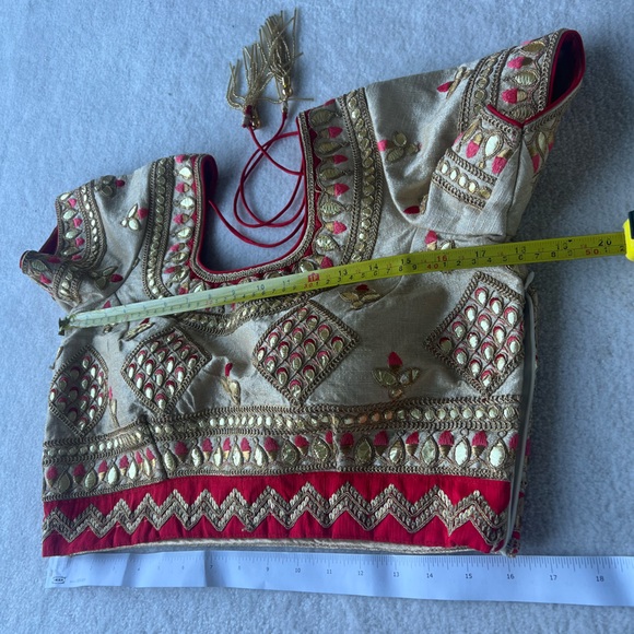 Indian NWOT designer blouse for saree or lehnga. - Picture 3 of 5
